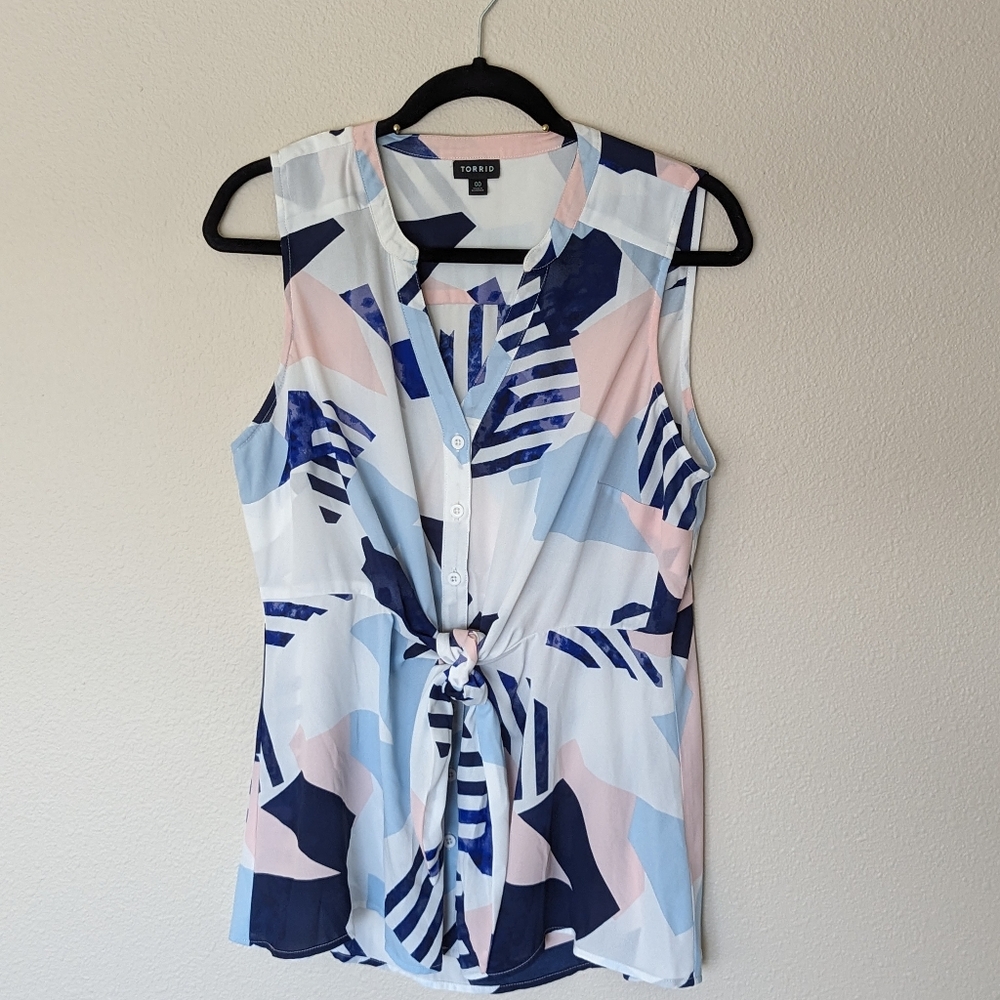 Torrid Sleeveless Geometric Print Top Size 00 / 10 / M/L